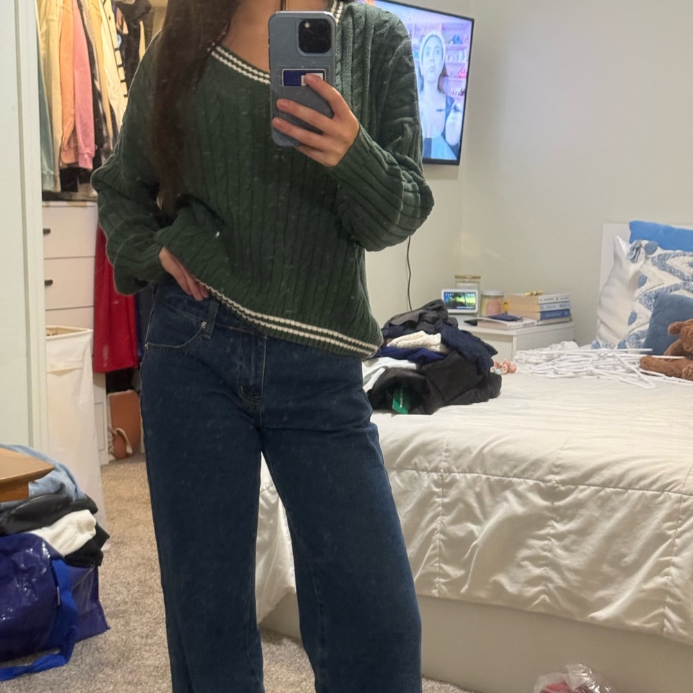 green hollister knit sweater #winter #cozy #trendy